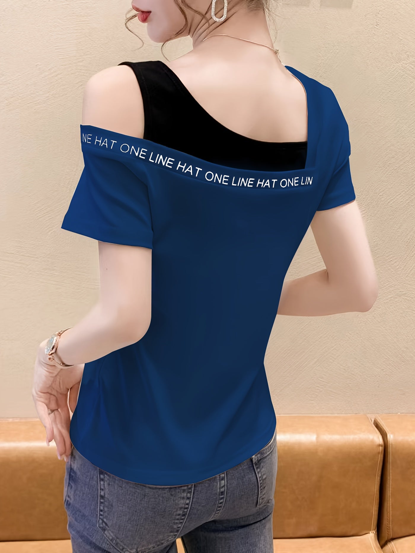 Yaz Kadın Omuz Dekolteli Puantiyeli Slim Fit Tişört