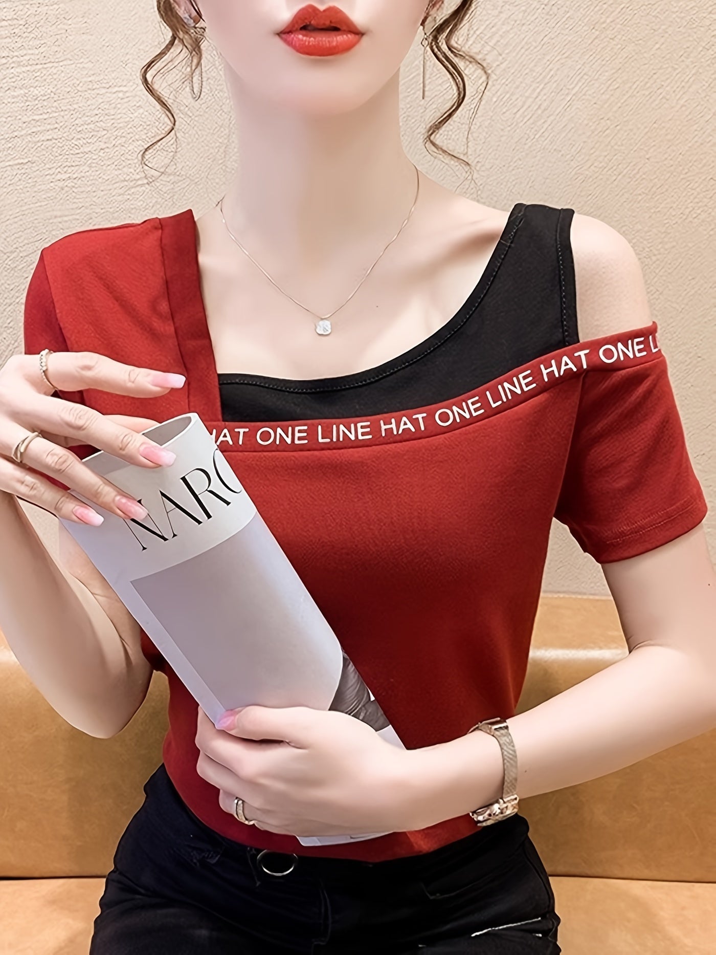 Yaz Kadın Omuz Dekolteli Puantiyeli Slim Fit Tişört