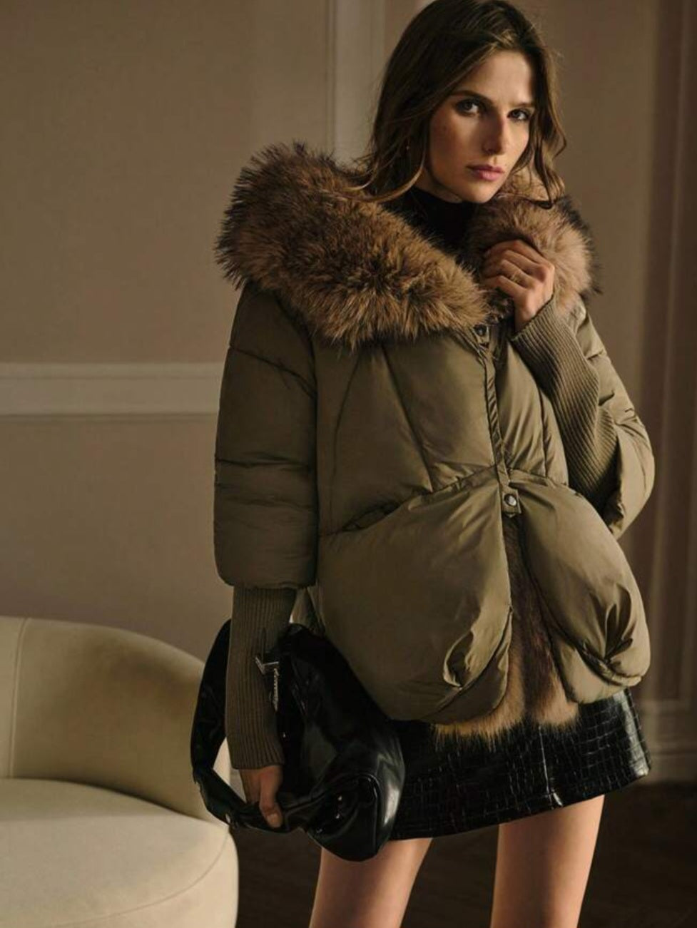 Kadın Kürk Yakalı Kısa Şişme Mont – Kışlık Sıcak Tutucu Haki Ceket
